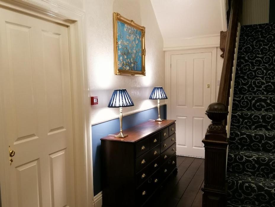 Powys Lodge Scarborough Buitenkant foto
